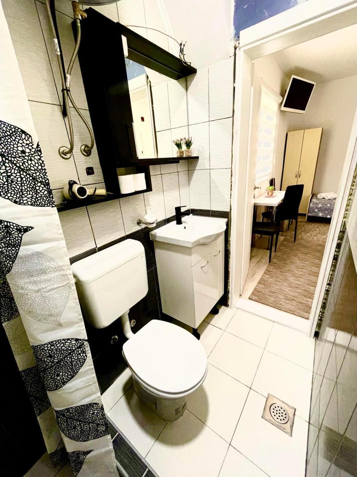 Apartment Adel Мостар Екстер'єр фото